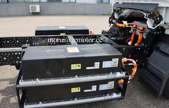 شهر لجستیک انرژی جدید EV کامیون باربری الکتریکی 4x2 شاسی 83.33kwh باتری BYD