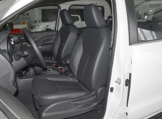وانت دو ردیفه 5 نفره 4 درب SUV 6MT 4WD موتور بنزینی 231 اسب بخار