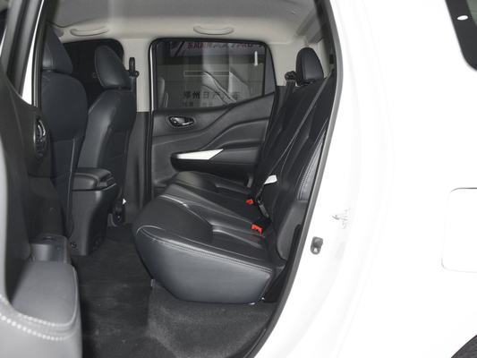 وانت دو ردیفه 5 نفره 4 درب SUV 6MT 4WD موتور بنزینی 231 اسب بخار