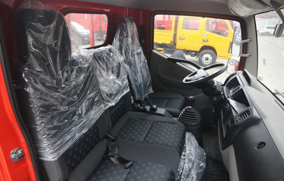 Diesel Box Van Cargo Truck GVW 5.5 - 7.5T عرض کابین 2030mm موتور YUCHAI
