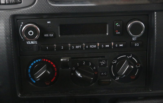 Diesel Box Van Cargo Truck GVW 5.5 - 7.5T عرض کابین 2030mm موتور YUCHAI