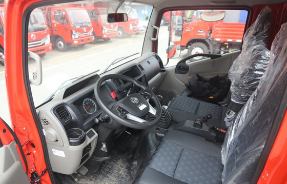 GVW 6 - 12T Diesel Red Cargo Van Truck YUCHAI Engine Manual 6MT جعبه دنده