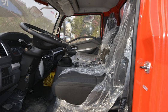 GVW 6 - 12T Diesel Red Cargo Van Truck YUCHAI Engine Manual 6MT جعبه دنده