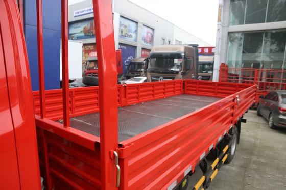 کامیون باری سبک صفحه ستونی GVW 18T چینی YUCHAI موتور 140 کیلووات قدرت موتور