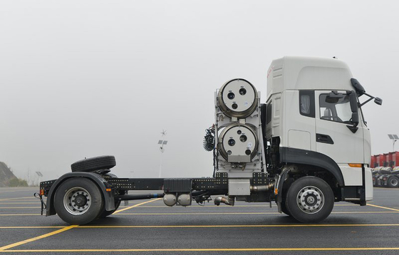 محصولات حمل و نقل LNG CNG Tractor Trailer 500HP Engine Traction جرم 32.4 تن