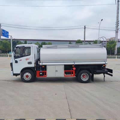 کامیون تانکر سوخت دیزل بنزین 4x2 چرخ 4.5 Cbm کامیون حمل نفت نفت سفید